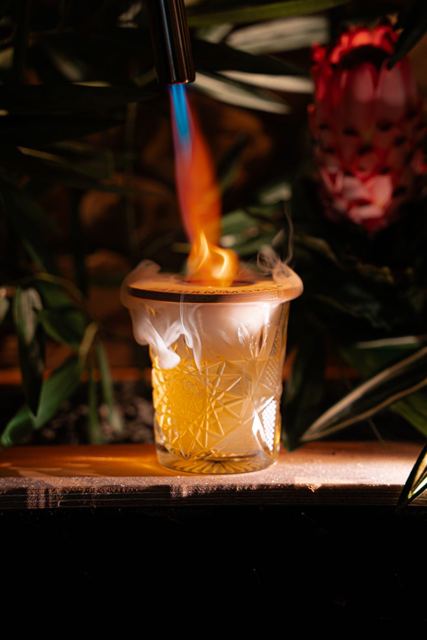 Cocktail met de brander bij Bambooz