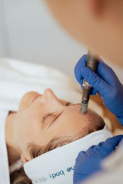 Huidbehandeling van dichtbij bij Body Clinic